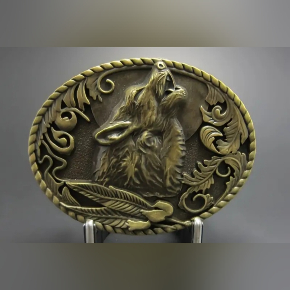 Brand new Howling Wolf And Feathers Belt buckle fits 1.5 belt buckle
